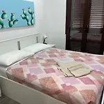 Rosso Taormina بيت ضيافة 3*