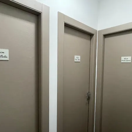 Rosso Taormina 招待所 3*